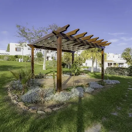 Apartment Club - 2 Bedroom Apartment, Air Conditioning And Pools
