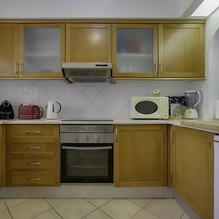 Club - 2 Bedroom Apartment, Air Conditioning And Pools Apartament *