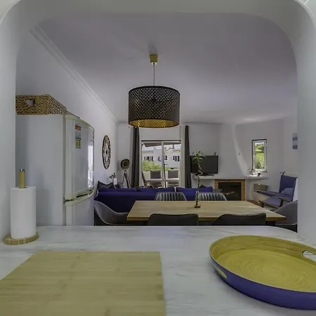 Club - 2 Bedroom Apartment, Air Conditioning And Pools Apartament