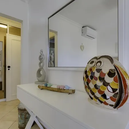 Apartament Club - 2 Bedroom Apartment, Air Conditioning And Pools